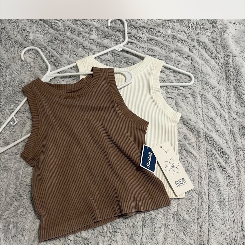 Set of 2 Aura Brown and Cream Ribbed Tank Tops NWT